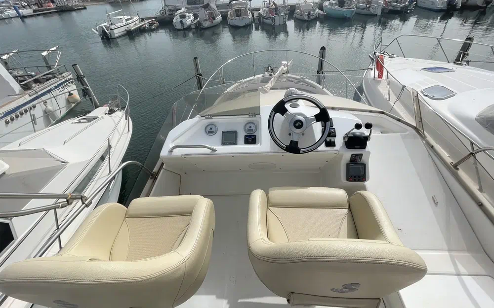 slider 3 Beneteau Antares 10.80