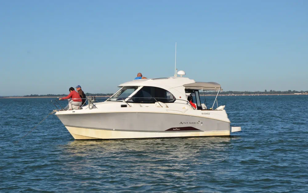 slider 0 Beneteau Antares 8 S