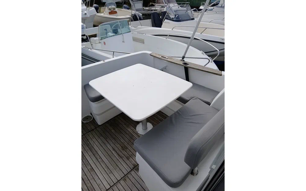 slider 2 Beneteau Antares 8 S