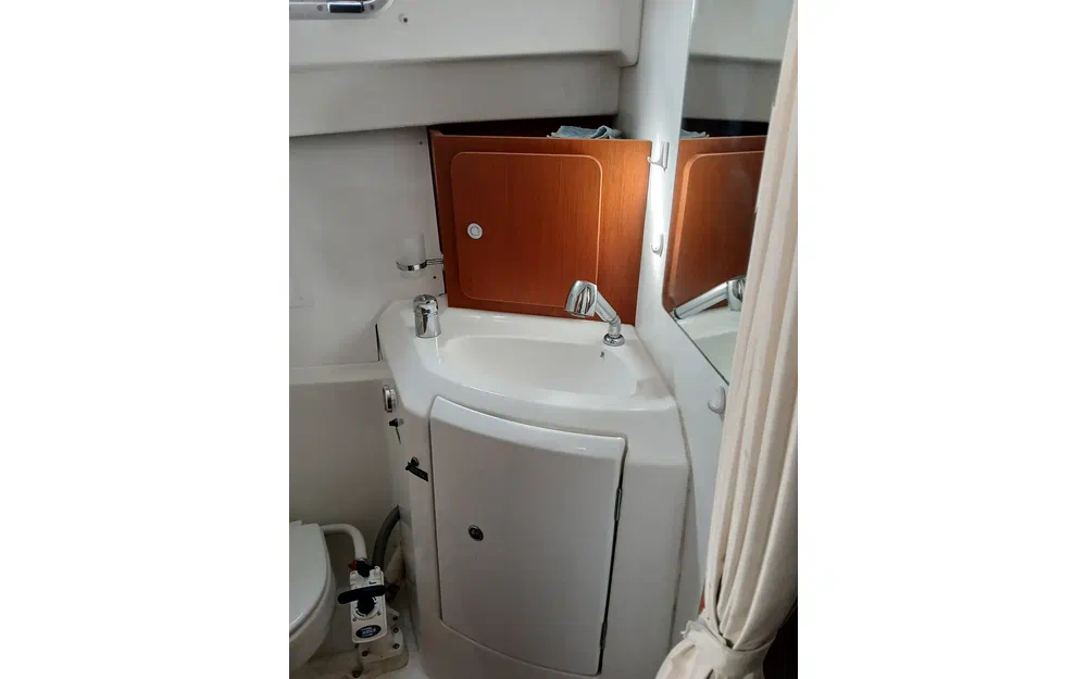 slider 8 Beneteau Antares 8 S