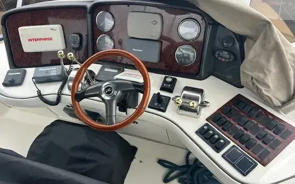 slider 5 Sea Ray 455 Sedan Bridge