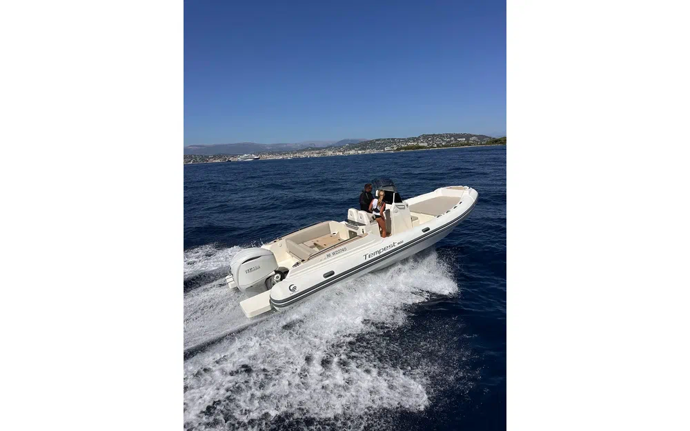 slider 0 Capelli Tempest 800