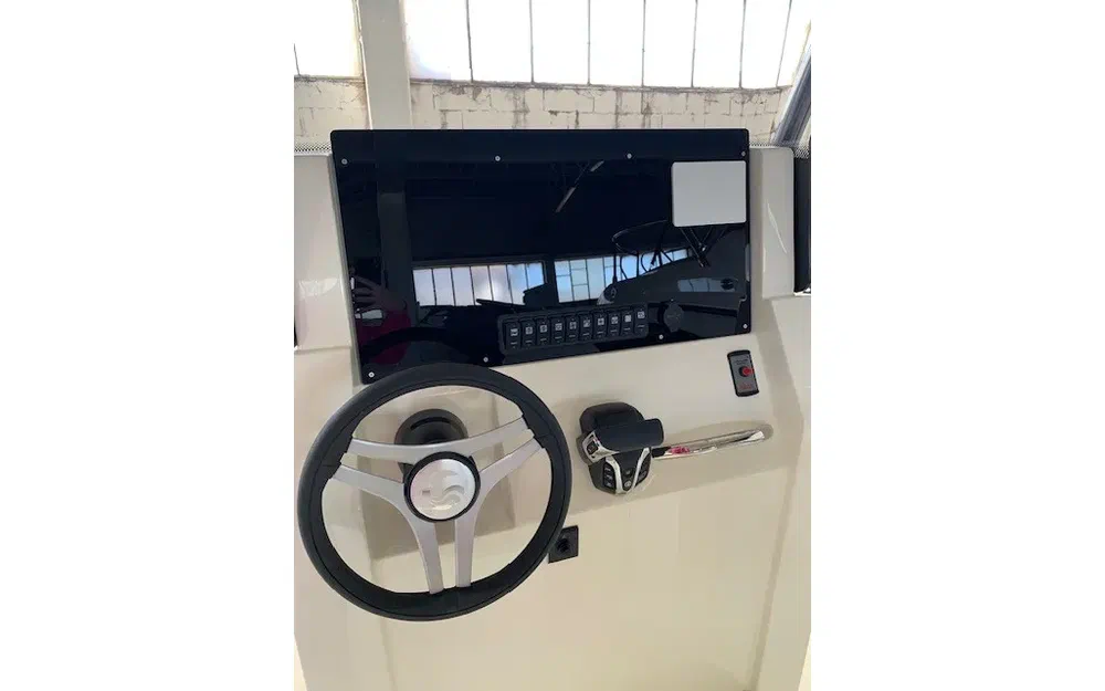 slider 17 Capelli Tempest 800