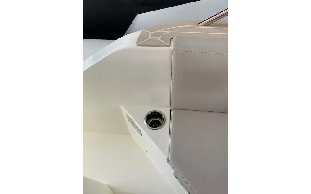 slider 24 Capelli Tempest 800