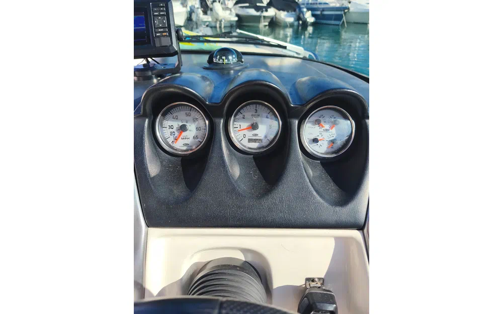 slider 28 Chaparral 256 SSX