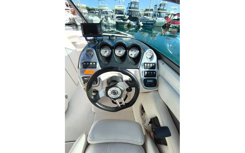 slider 6 Chaparral 256 SSX