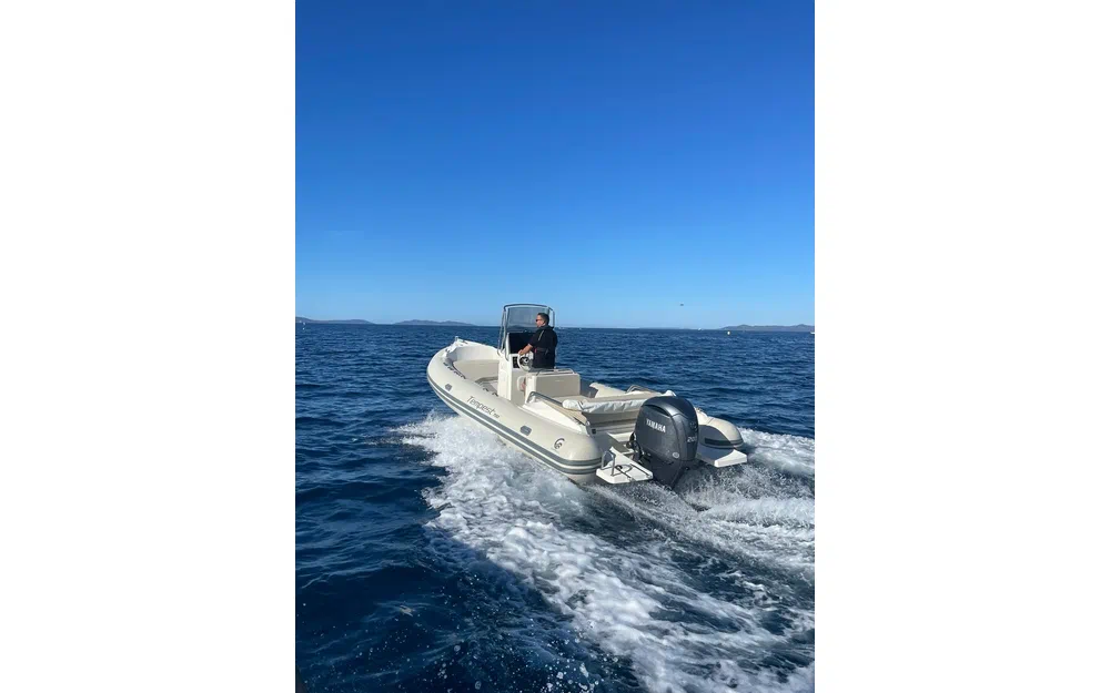 slider 2 Capelli Tempest 700