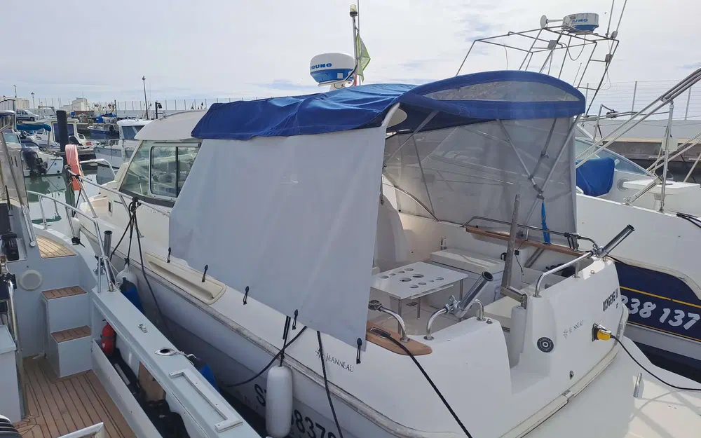 slider 5 Jeanneau Merry Fisher 705