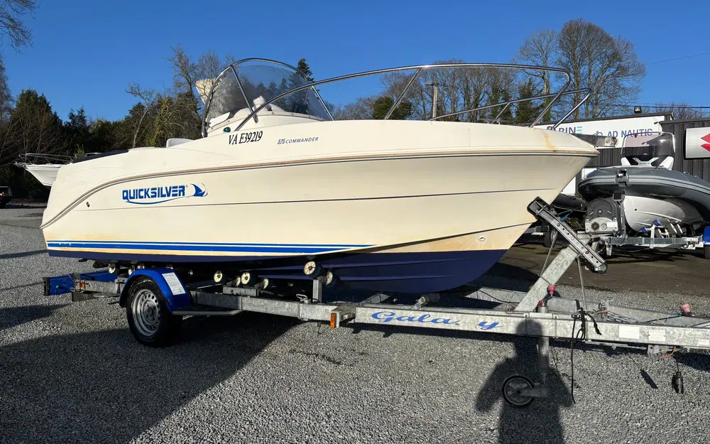 slider 1 Quicksilver 525 Commander Open