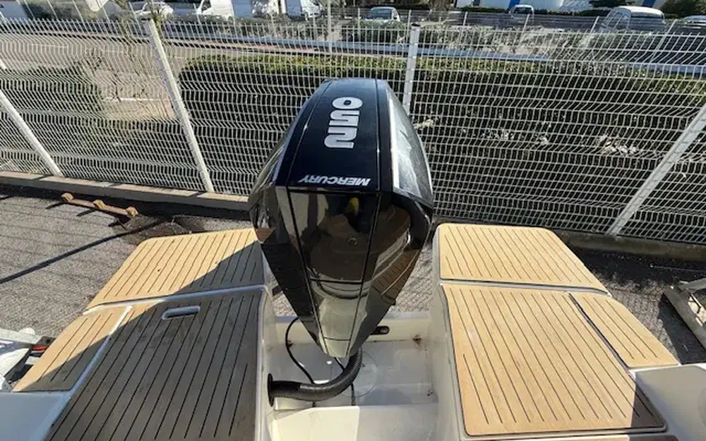 slider 17 Quicksilver Activ 755 Bowrider