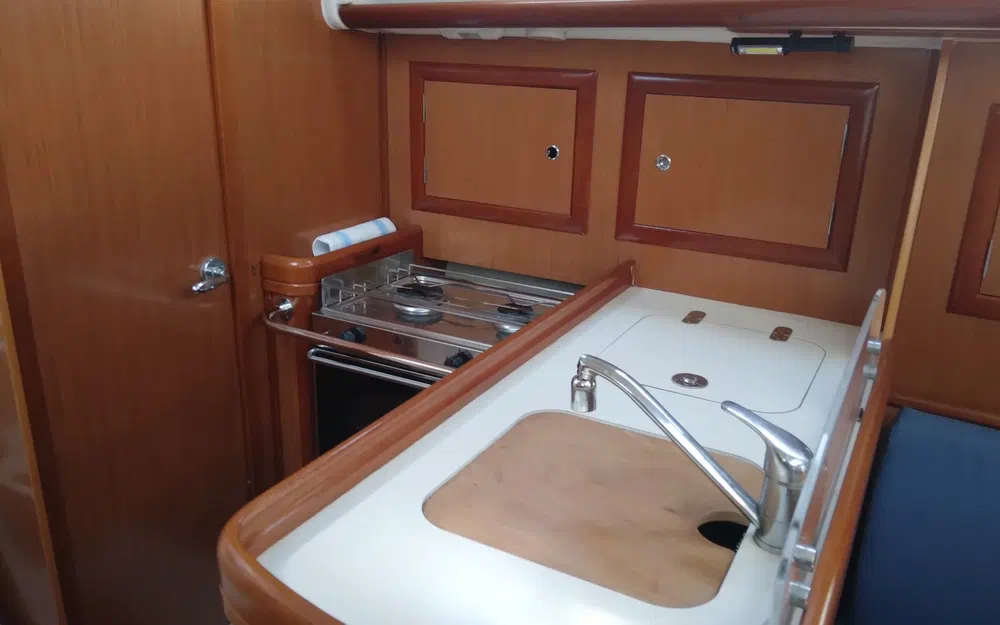 slider 4 Beneteau Oceanis 323 Clipper