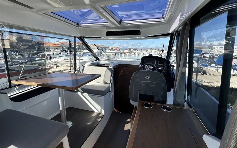 slider 8 Jeanneau Merry Fisher 895