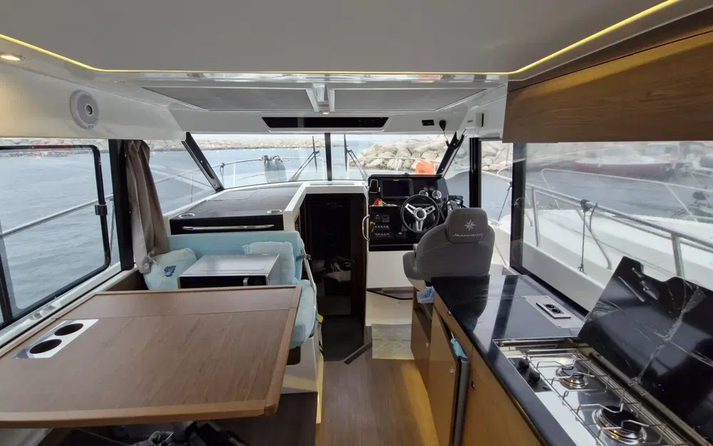 slider 11 Jeanneau Merry Fisher