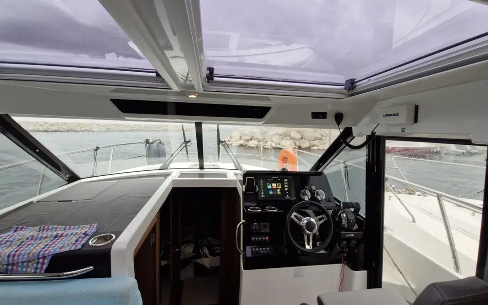 slider 15 Jeanneau Merry Fisher