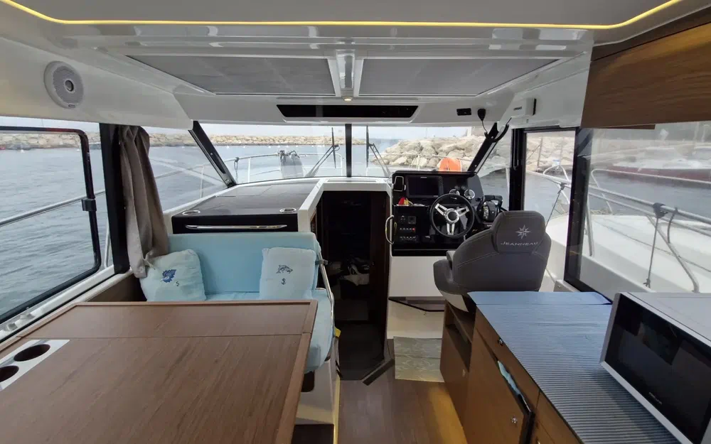 slider 1 Jeanneau Merry Fisher