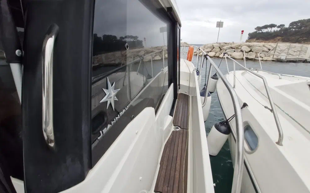 slider 7 Jeanneau Merry Fisher