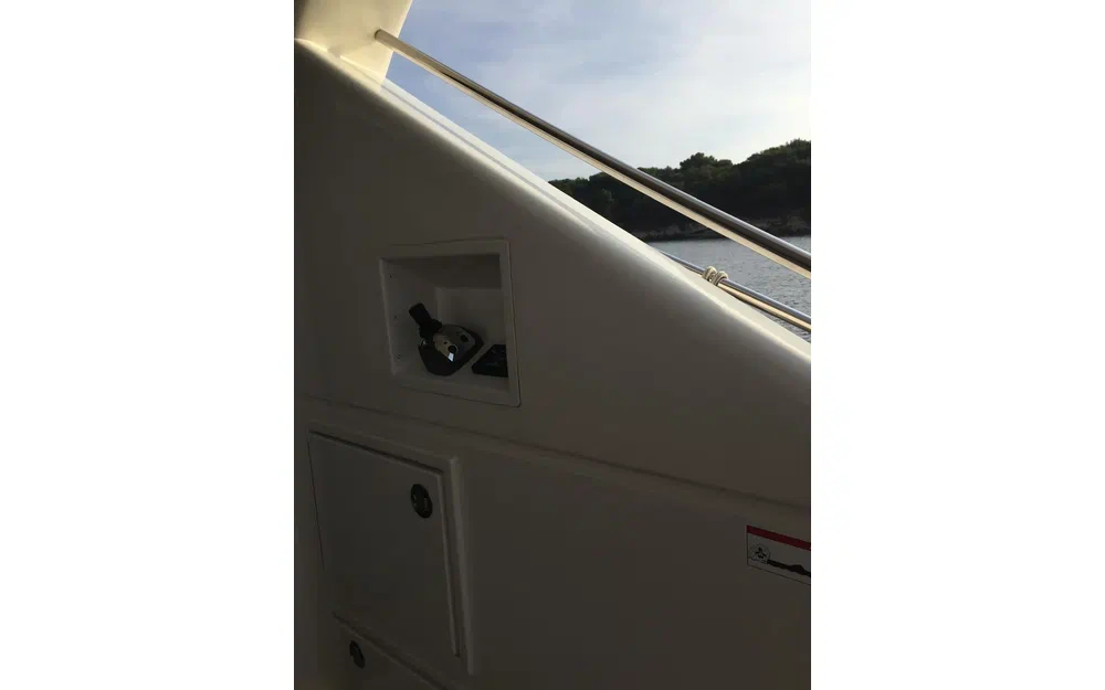 slider 13 Marquis Yachts 500 SC