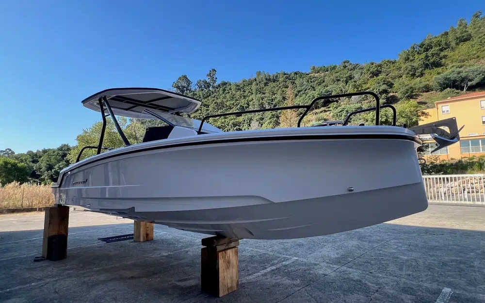 slider 16 Axopar 25 Cross Top