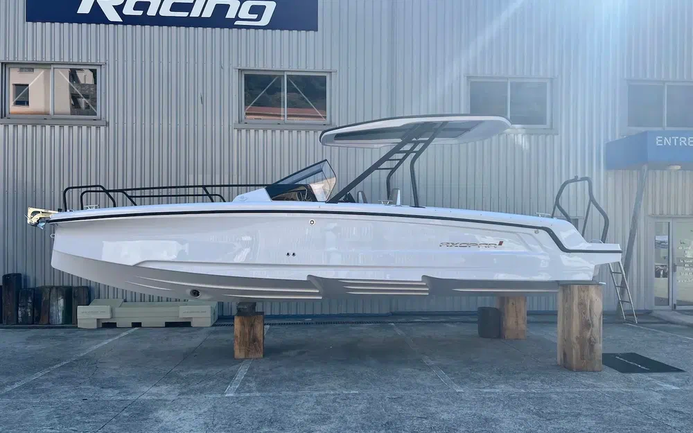 slider 18 Axopar 25 Cross Top