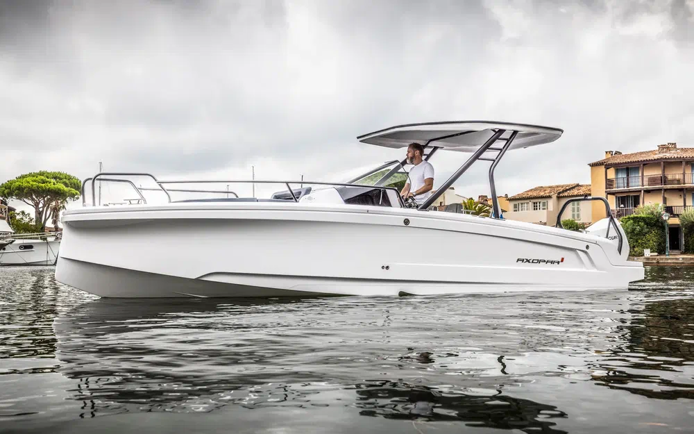 slider 1 Axopar 25 Cross Top