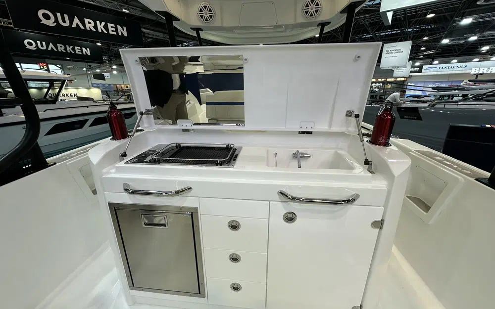 slider 6 Wellcraft 28 T-Top