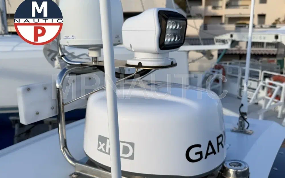 slider 8 Delta Yachts powerboats 33 coupe