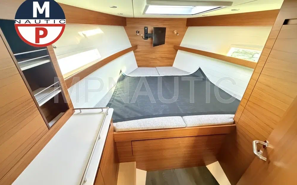 slider 18 Delta Yachts powerboats 33 coupe