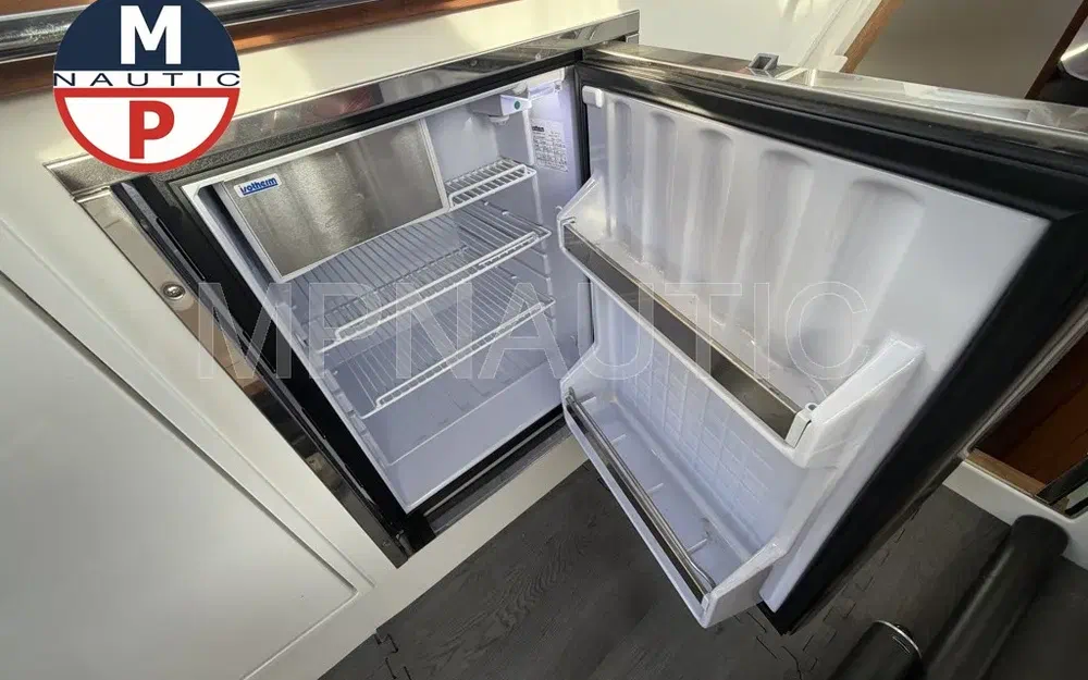 slider 16 Delta Yachts powerboats 33 coupe