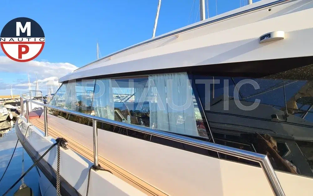 slider 1 Delta Yachts powerboats 33 coupe