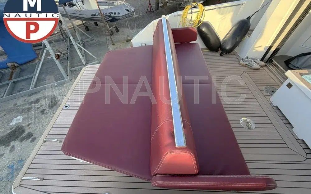 slider 6 Delta Yachts powerboats 33 coupe