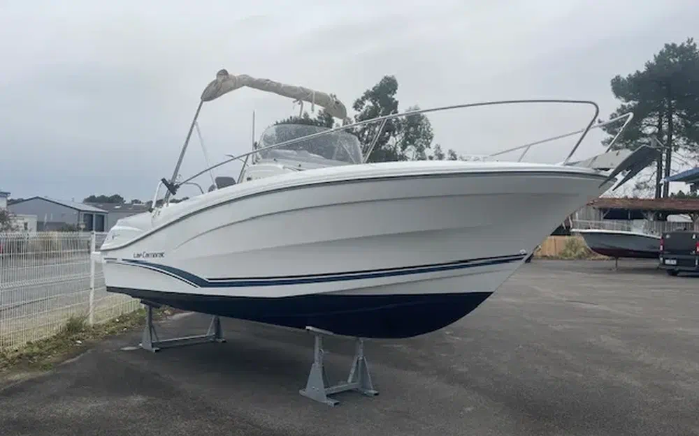 slider 1 Jeanneau Cap Camarat 7.5 CC