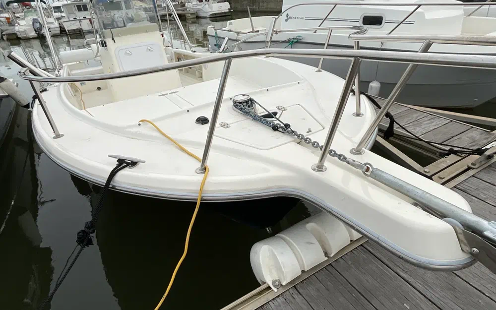slider 2 Kelt White Shark 215