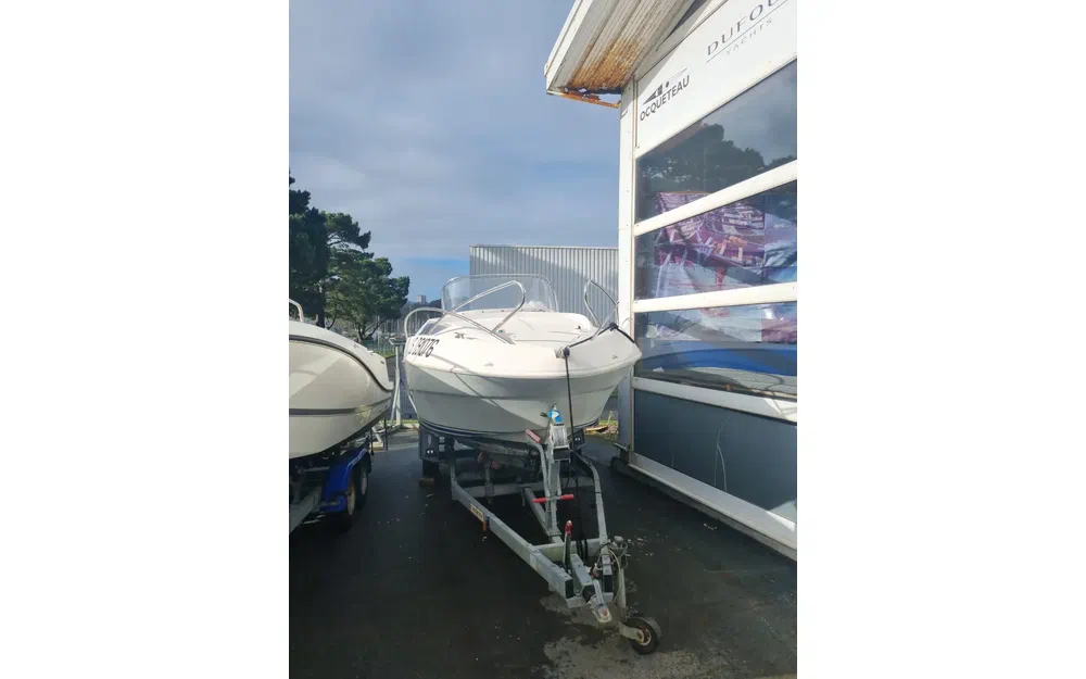 slider 0 Quicksilver 635 Commander