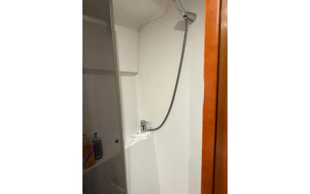 slider 21 Beneteau Monte Carlo 42 HT