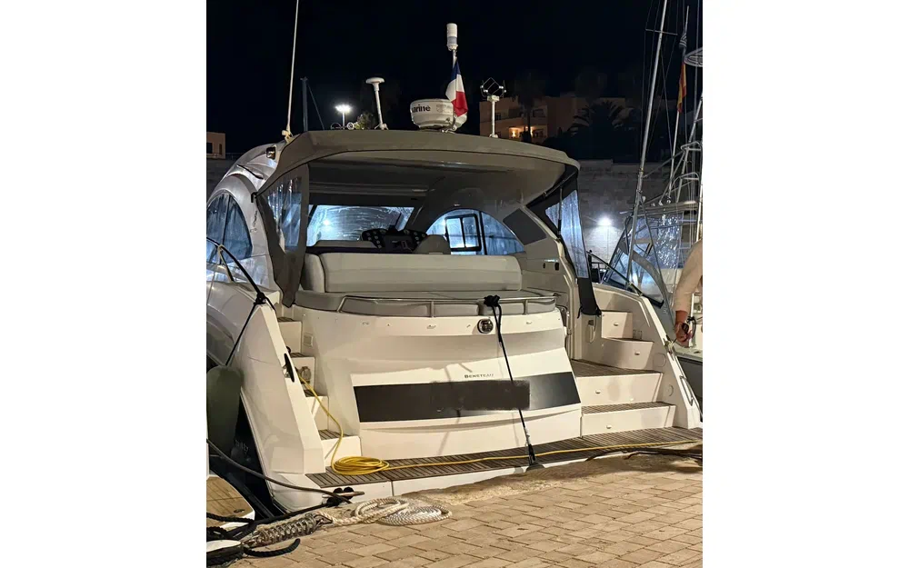 slider 3 Beneteau Monte Carlo 42 HT