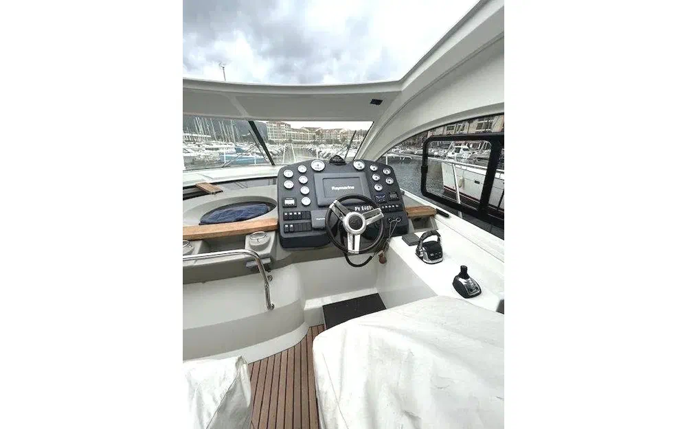 slider 3 Beneteau Monte Carlo 42 HT