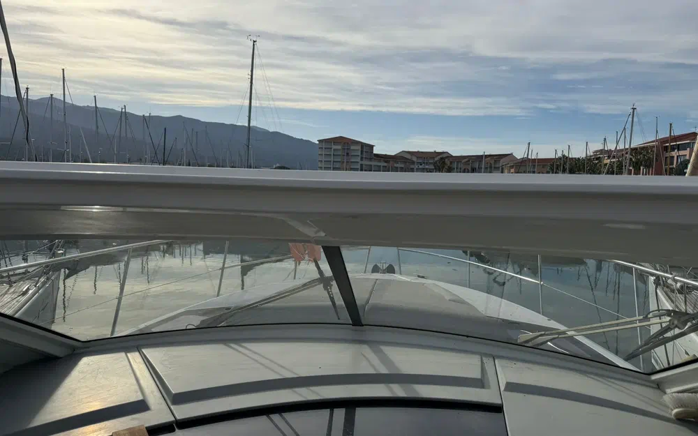 slider 4 Beneteau Monte Carlo 42 HT