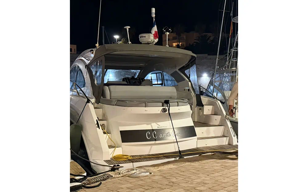 slider 6 Beneteau Monte Carlo 42 HT