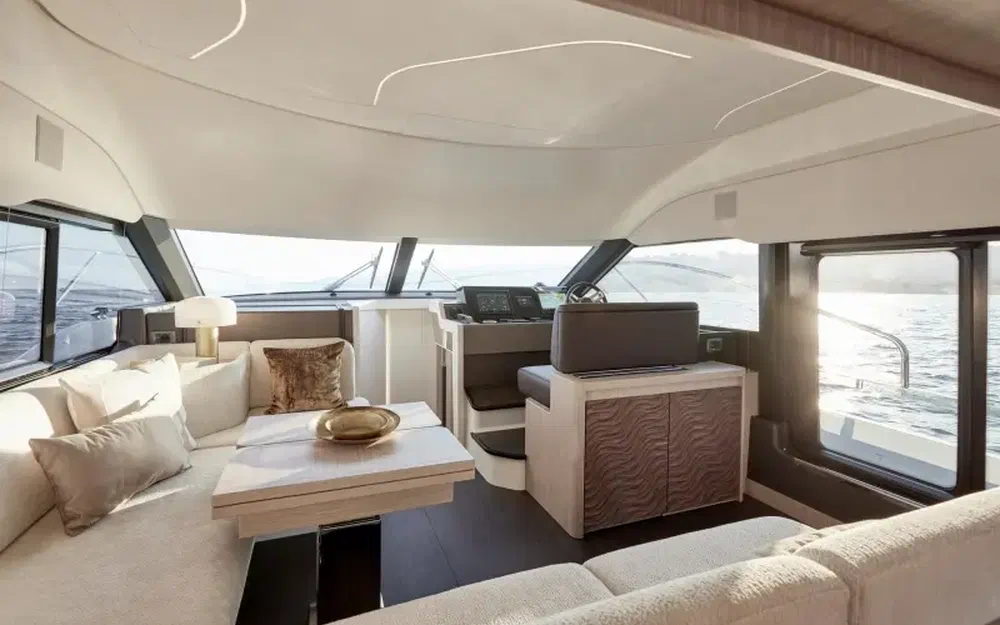 slider 5 Prestige Yachts F4.9