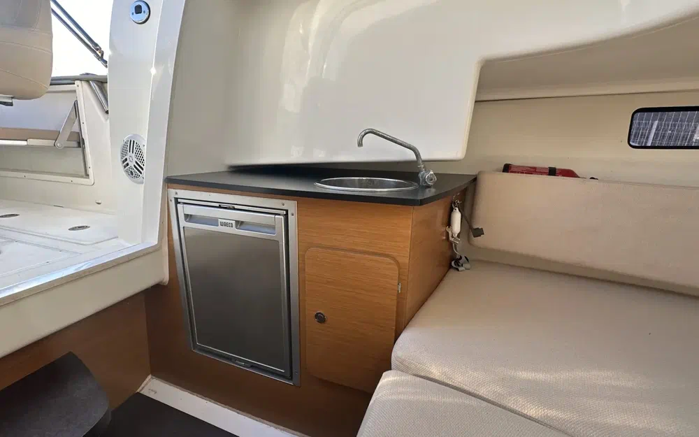 slider 10 Jeanneau Cap Camarat 7.5 WA