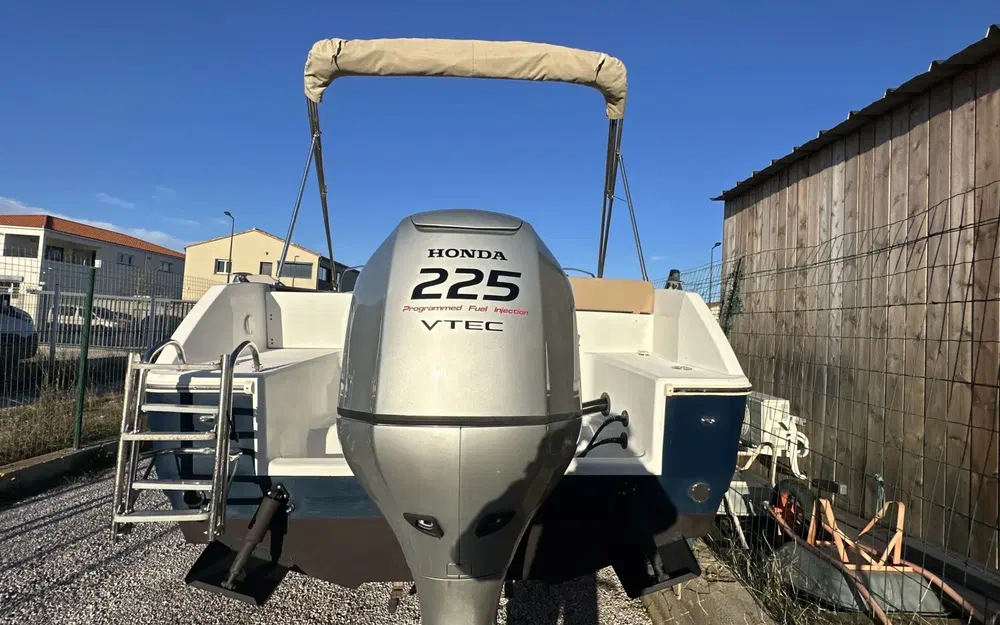 slider 19 Jeanneau Cap Camarat 7.5 WA