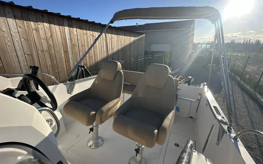 slider 3 Jeanneau Cap Camarat 7.5 WA