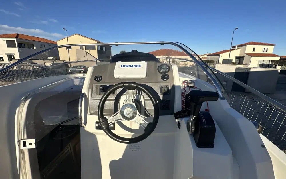 slider 8 Jeanneau Cap Camarat 7.5 WA