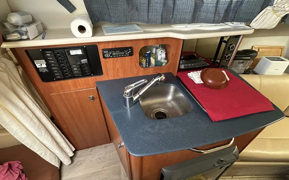 slider 9 Bayliner Cierra 245