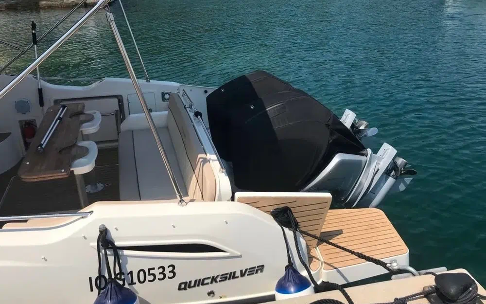 slider 9 Quicksilver Activ 875 Sundeck