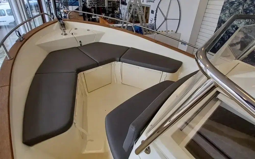 slider 3 Rhea 23 Open