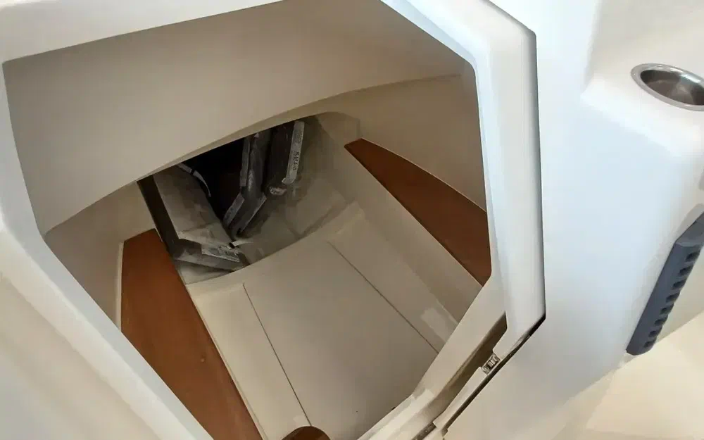 slider 4 Rhea 23 Open