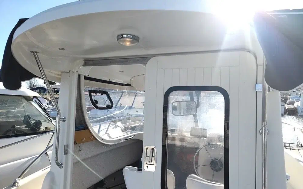 slider 11 Quicksilver 640 Pilothouse