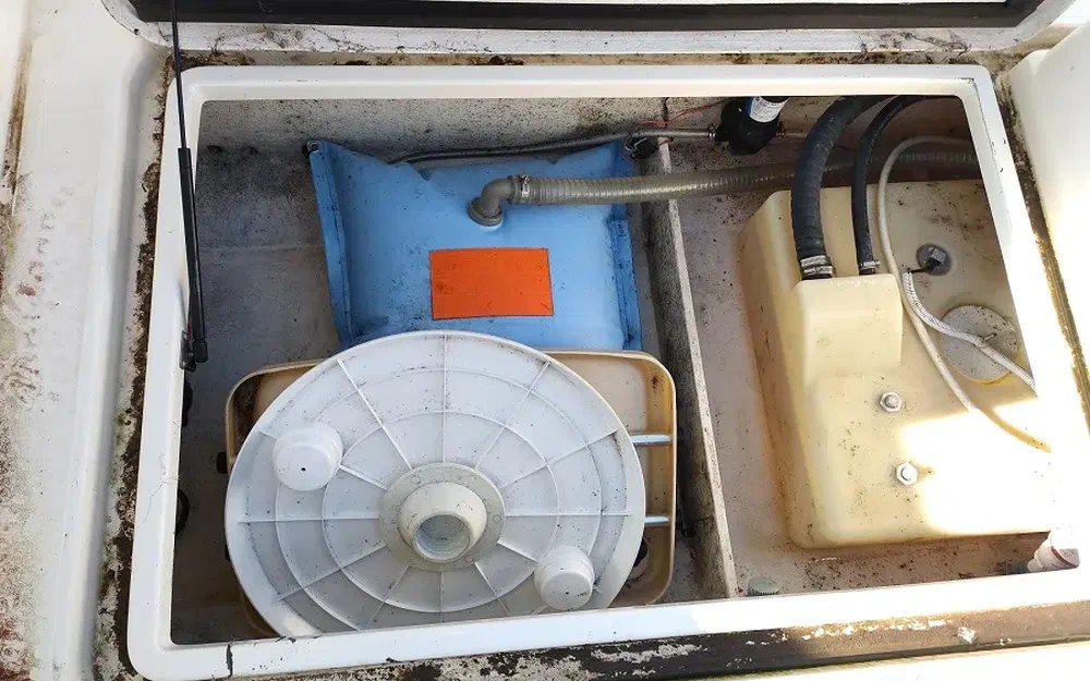 slider 6 Quicksilver 640 Pilothouse