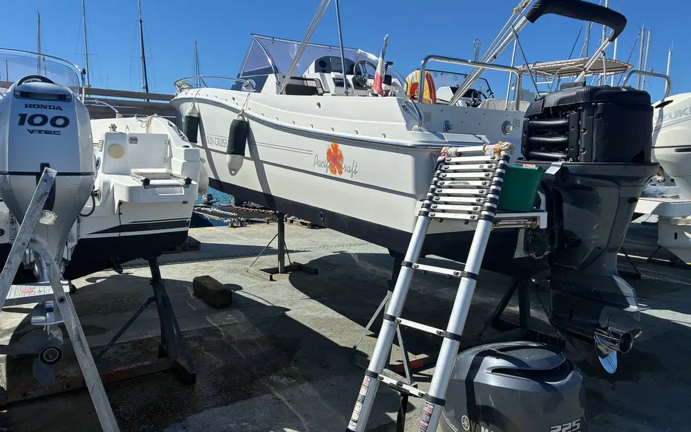 slider 14 Pacific Craft 730 SC